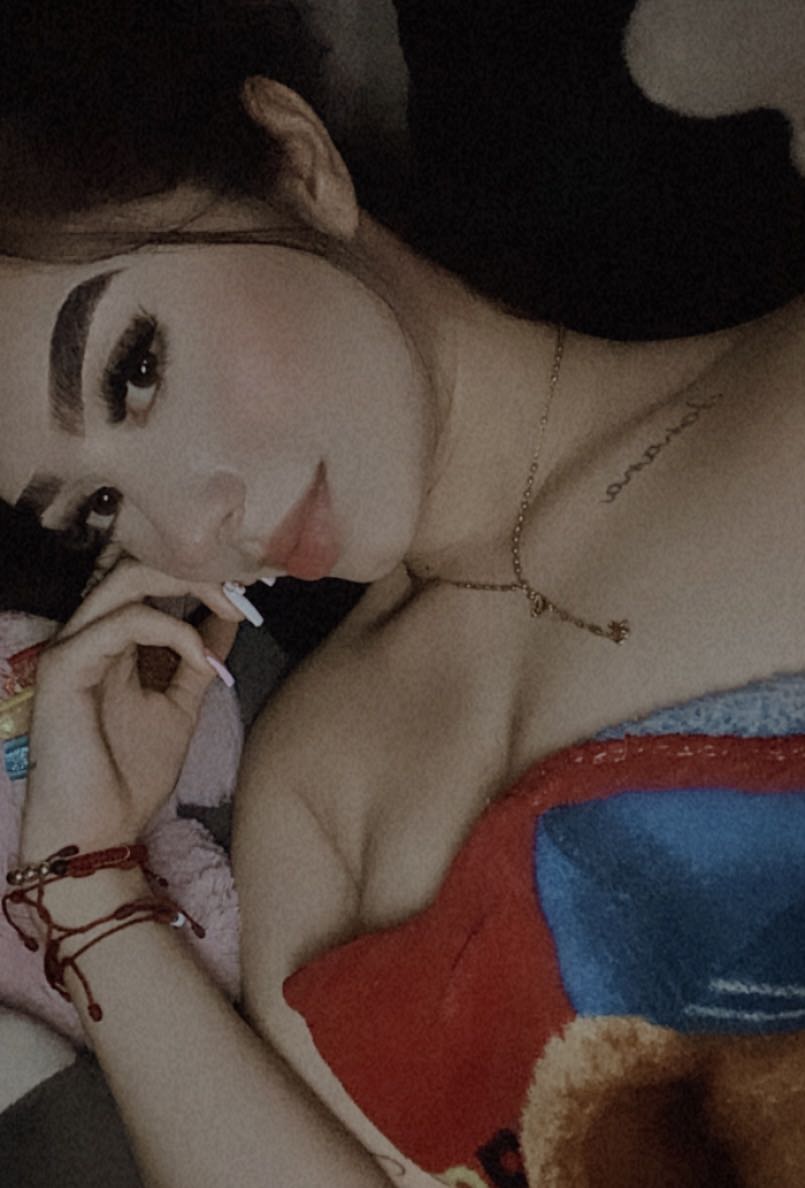 Sashaa — talk to girls on omegle-style video chat