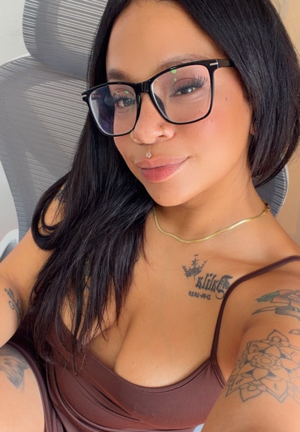 Ali — verified 18+ video chat partner online now